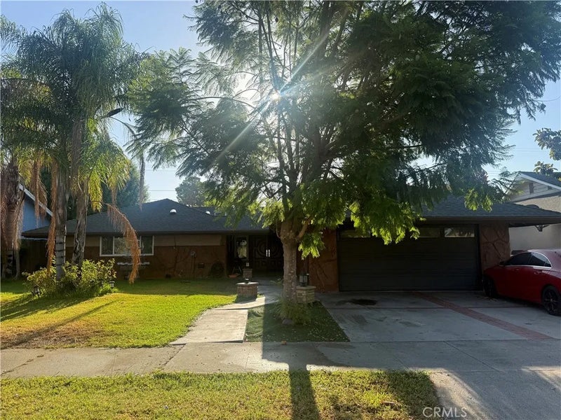 225 N Malena Drive