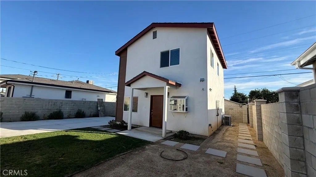 Photo of 3346 Brandon St, Pasadena, CA 91107 (MLS # SR26047160)