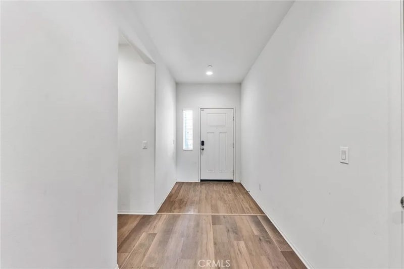 2492 E Williamsburg