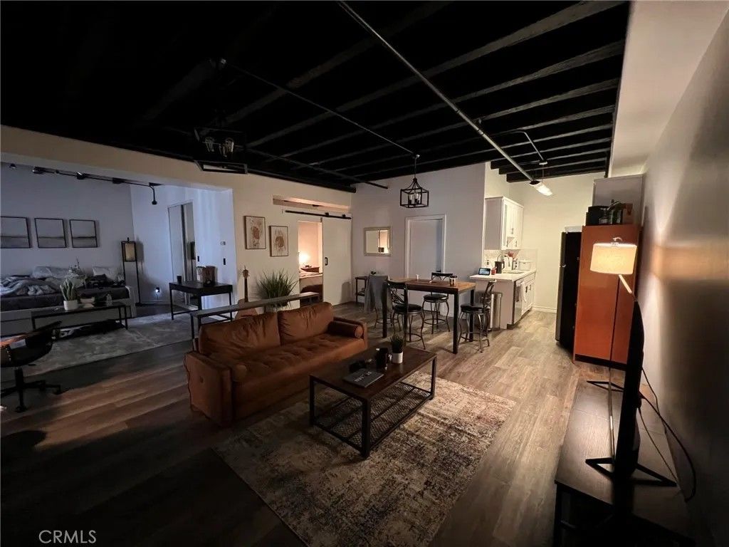 Photo of 312 W 5th Street #1010, Los Angeles, CA 90013 (MLS # CV26011306)