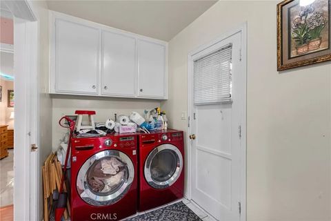 Photo of 9453 Shoshone Ave, Northridge, CA 91325 (MLS # SR25253887)