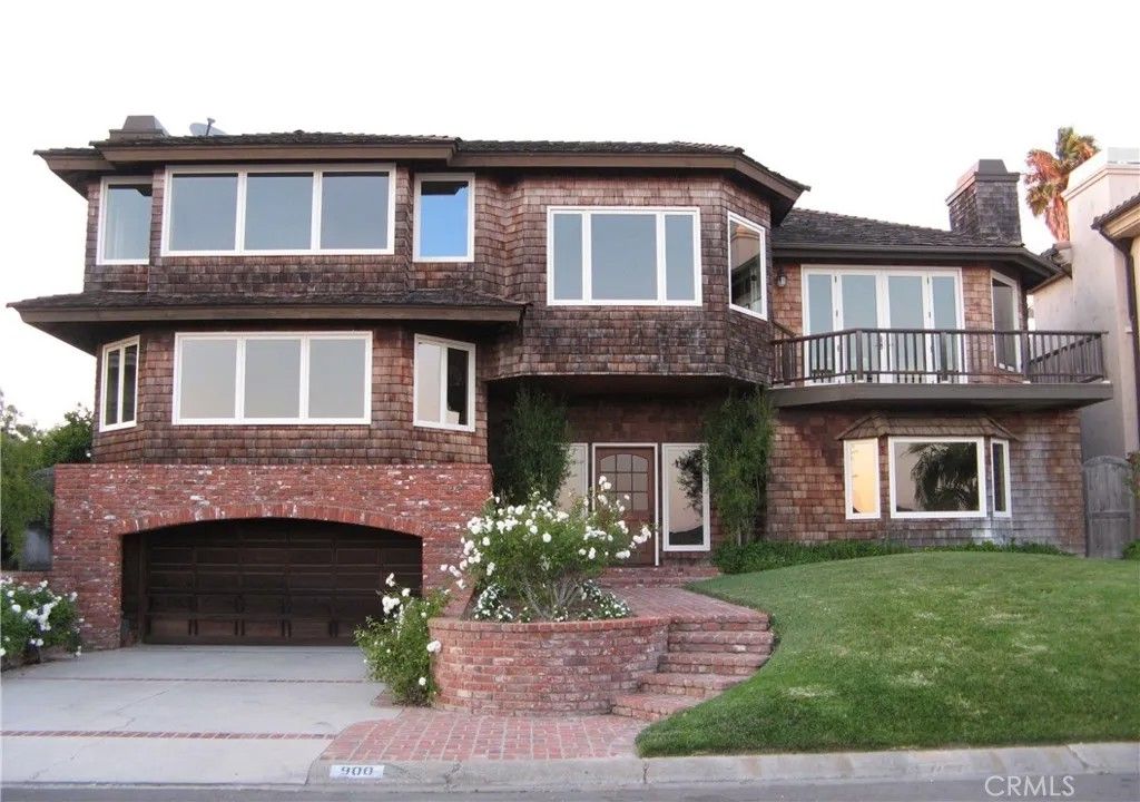 Photo of 900 Kings Rd, Newport Beach, CA 92663 (MLS # NP25272157)