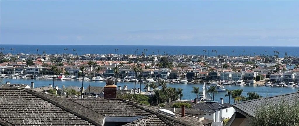 Photo of 900 Kings Rd, Newport Beach, CA 92663 (MLS # NP25272157)