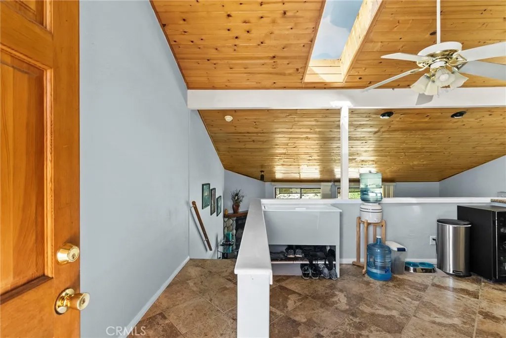 3520 Santa Clara