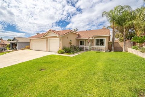 Tiny photo for 3338 N Silver Berry Drive, Rialto, CA 92377 (MLS # CV25254762)