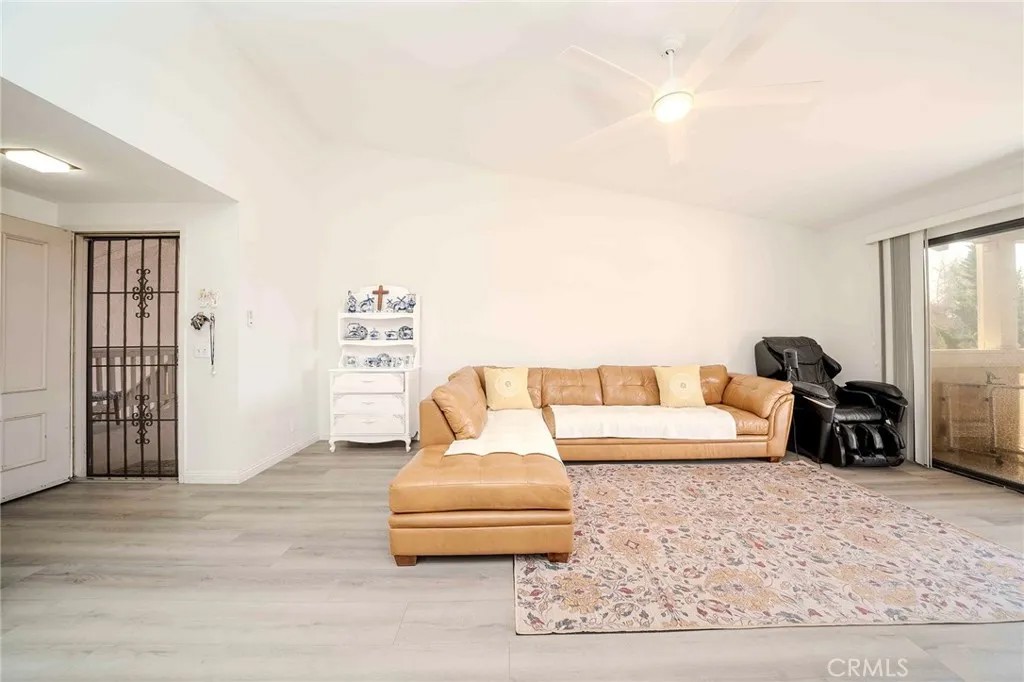 13526 La Jolla