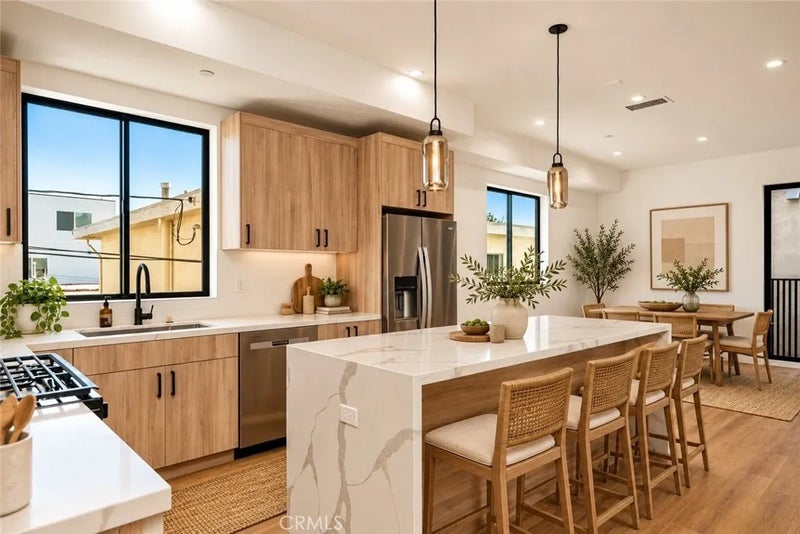 2204 Carmona