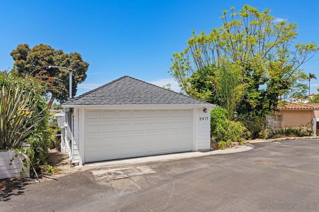 2417 Arista Ct