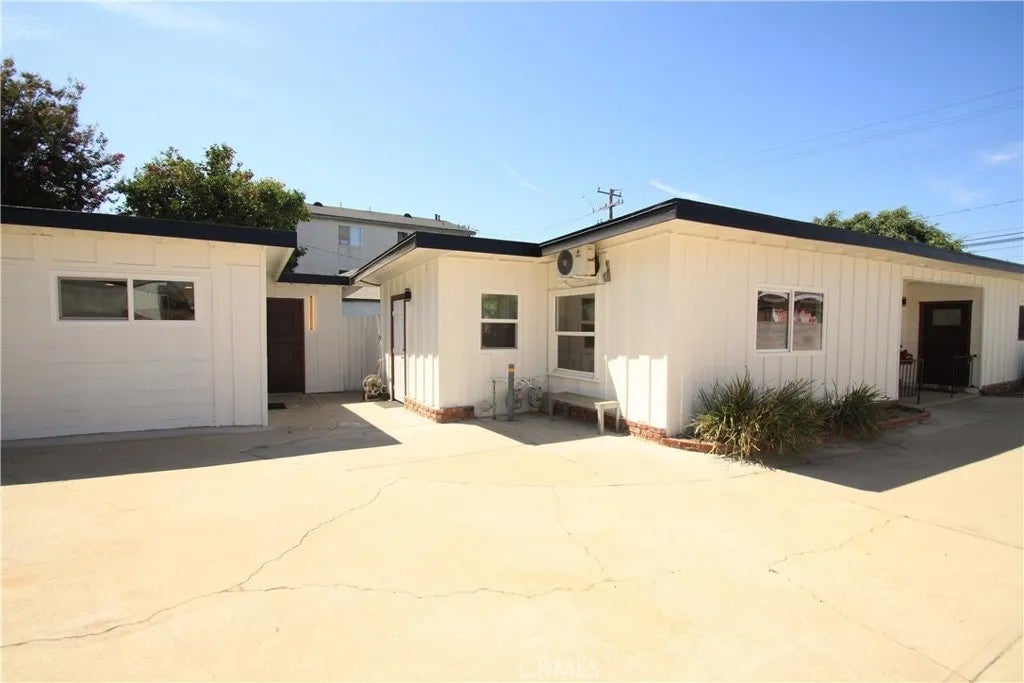 3246 W 135th Street