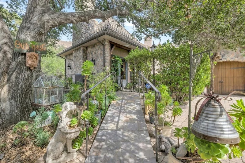 3439 Dorothy Road