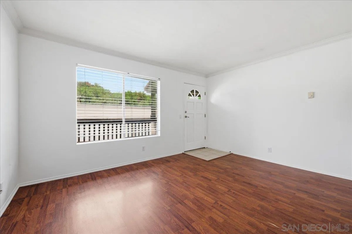 615 Vine Steet 26