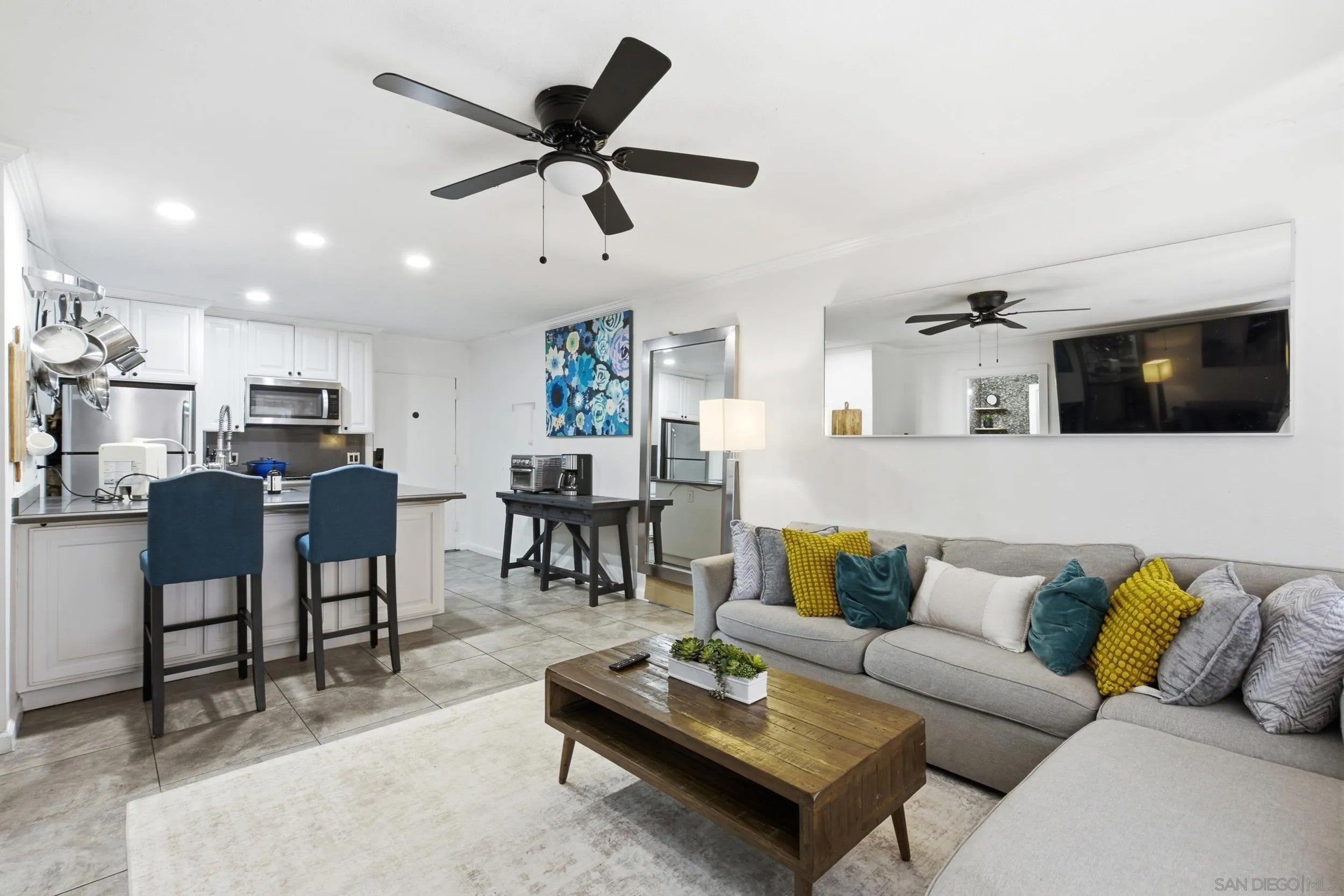 8022 Linda Vista Rd. 1M