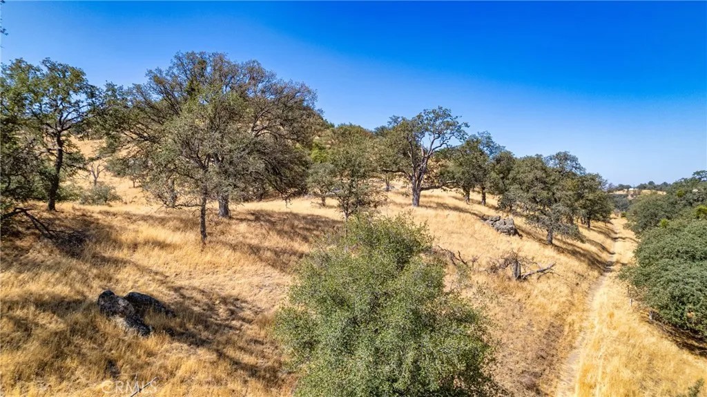 18750 Alameda Pl