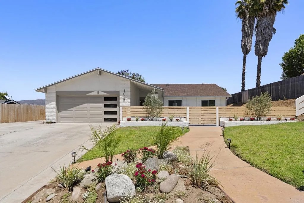 1025 Tarlo Court