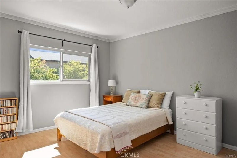 30 Plaza Way 7