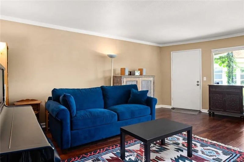 30 Plaza Way 7