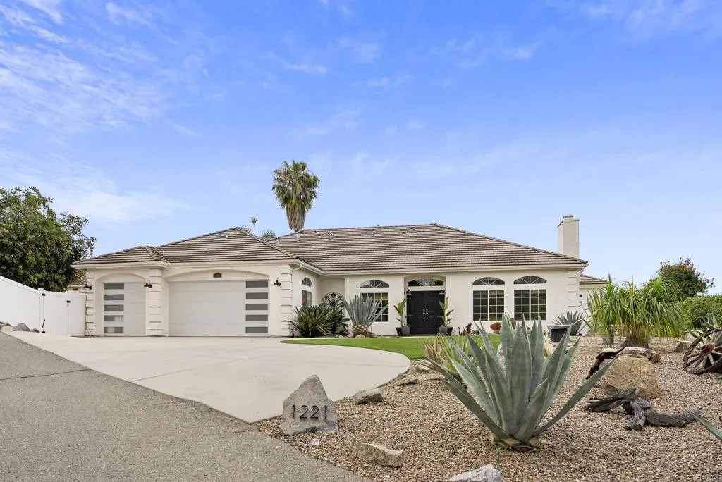 1221 Vista Grande Road