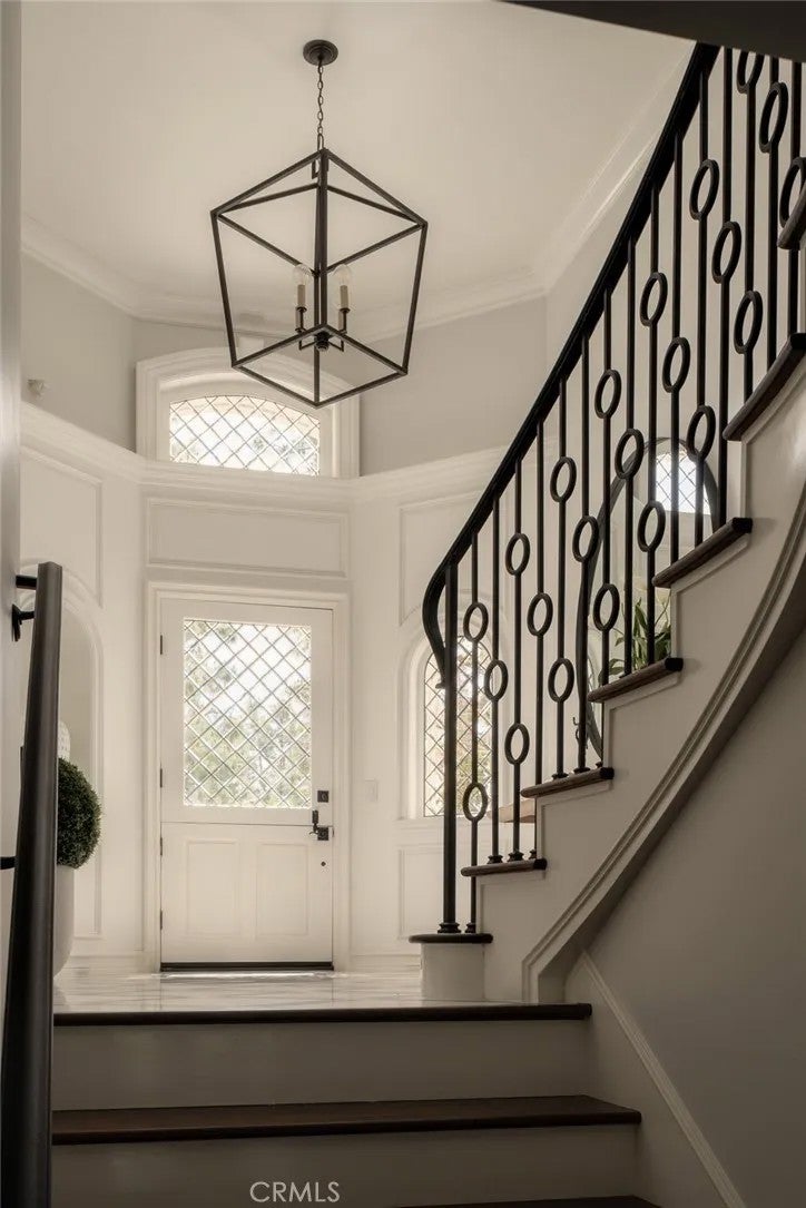 2 Royal Saint George Road