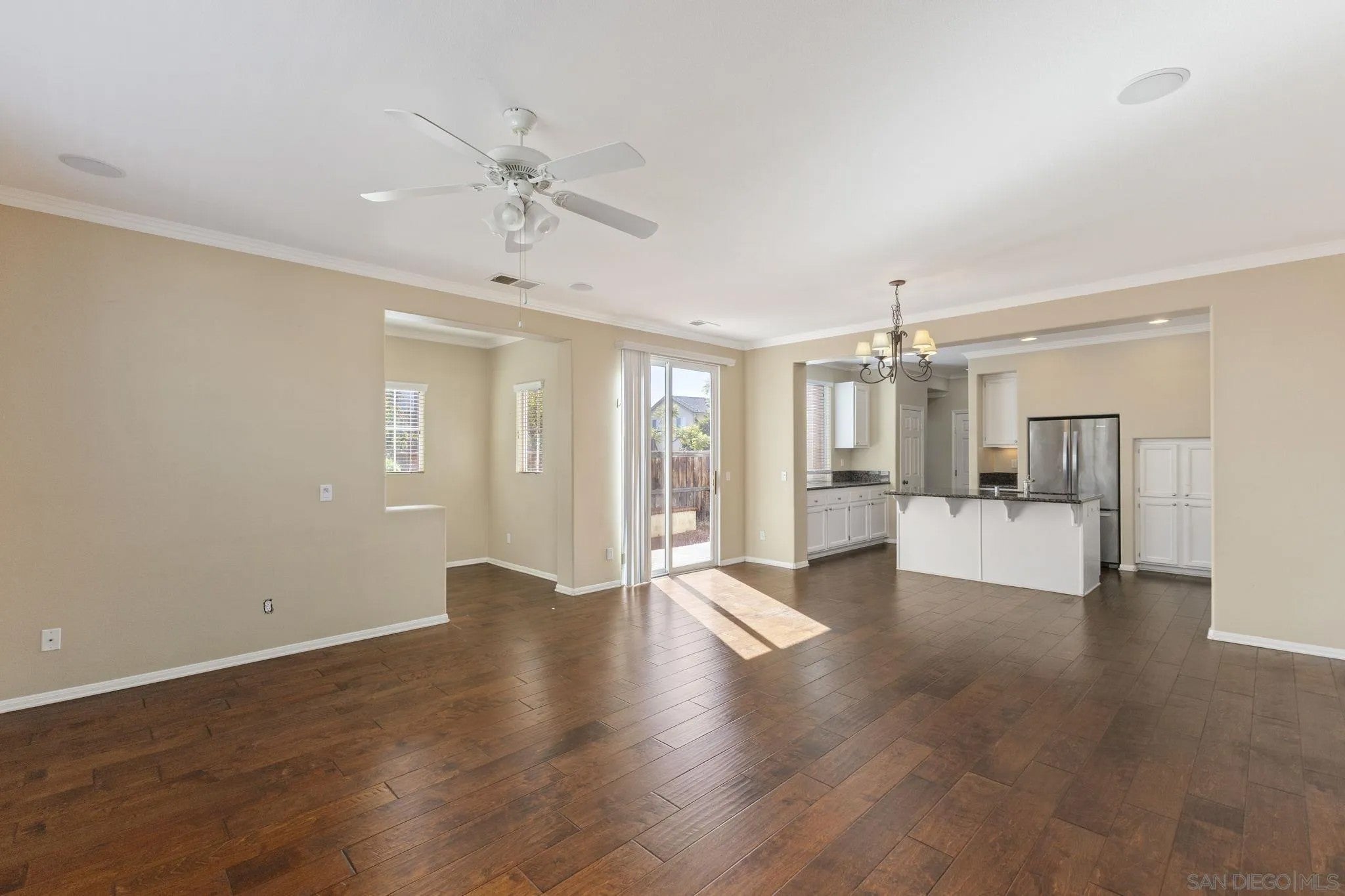 1653 Moonbeam Ln