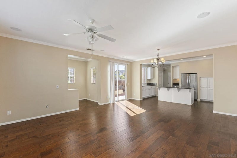 1653 Moonbeam Ln
