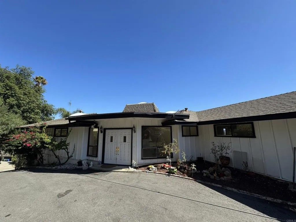 Photo of 11183 Rolling Hills Drive, El Cajon, CA 92020 (MLS # NDP2509621)