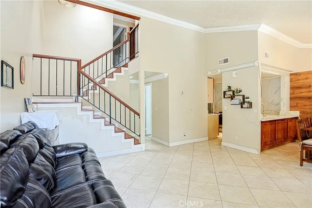 833 Amberwood