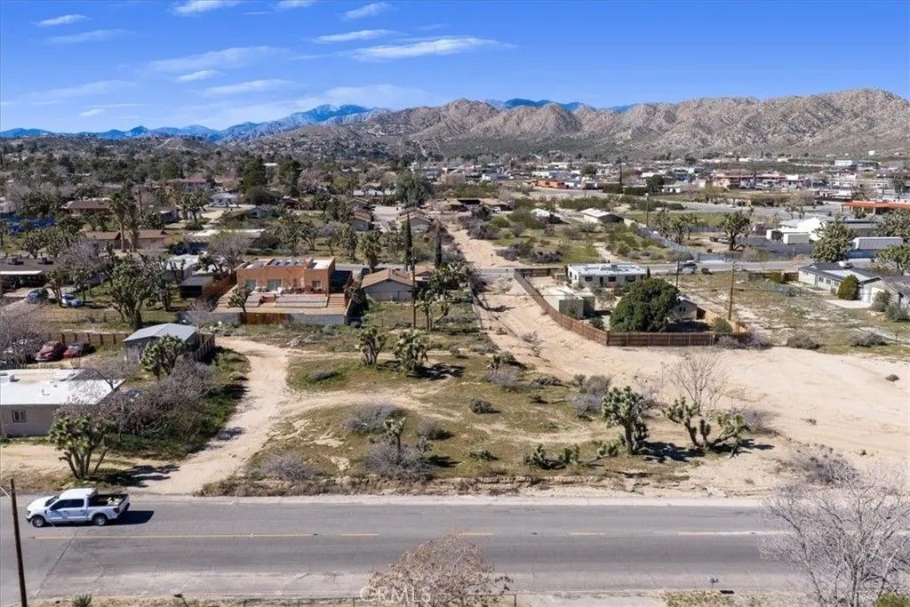 Photo of 7408 Acoma Trl, Yucca Valley, CA 92284 (MLS # OC26041773)