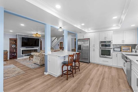 Tiny photo for 1363 Timberpond Dr, El Cajon, CA 92019 (MLS # 250043192)