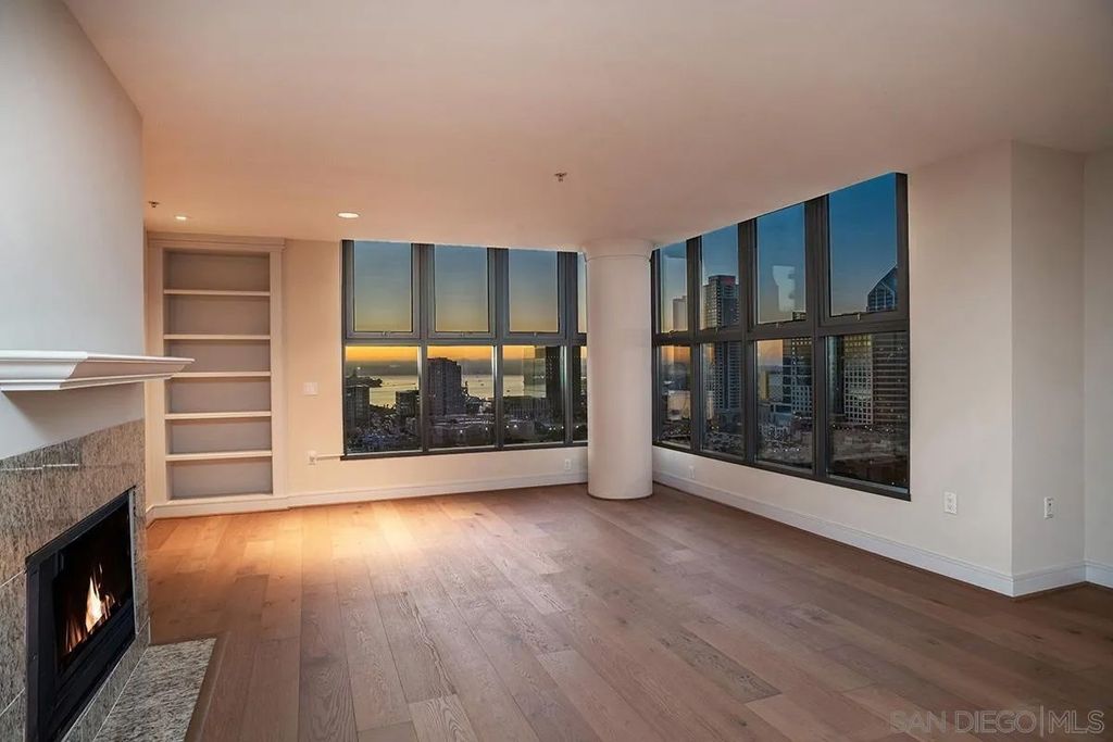 Photo of 645 Front Street #2102, San Diego, CA 92101 (MLS # 2600799)