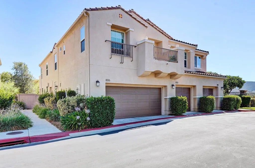 806 Azalea Avenue