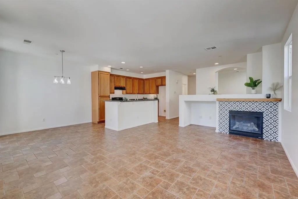 806 Azalea Avenue