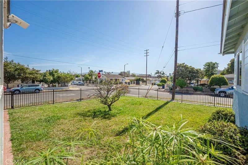 1087 253rd Street