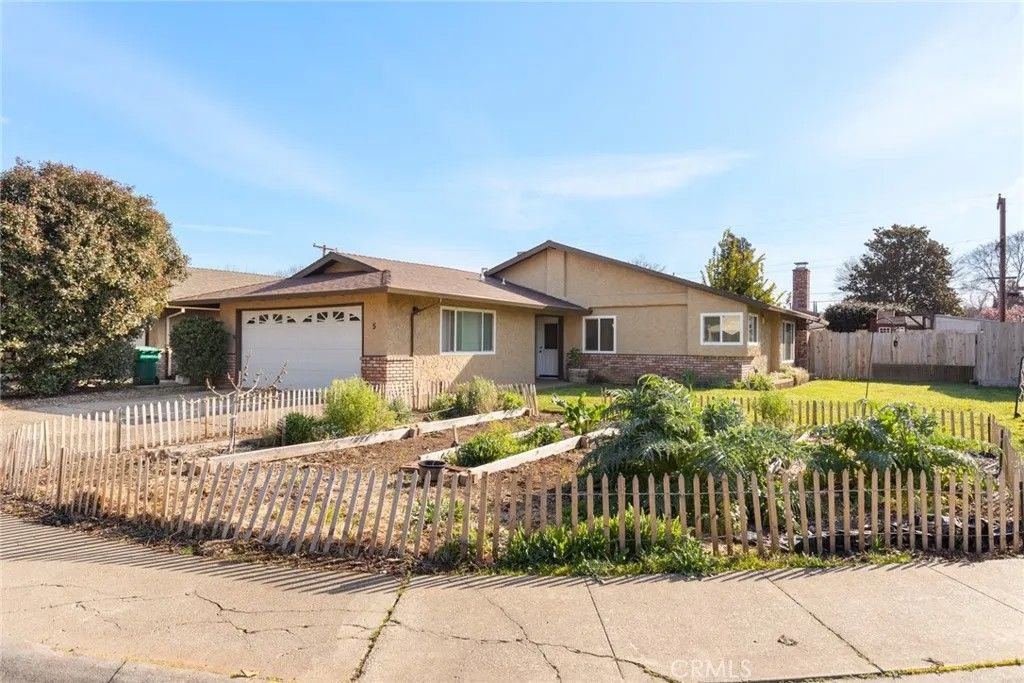 Photo of 5 Nancy Lane, Chico, CA 95926 (MLS # SN26028601)