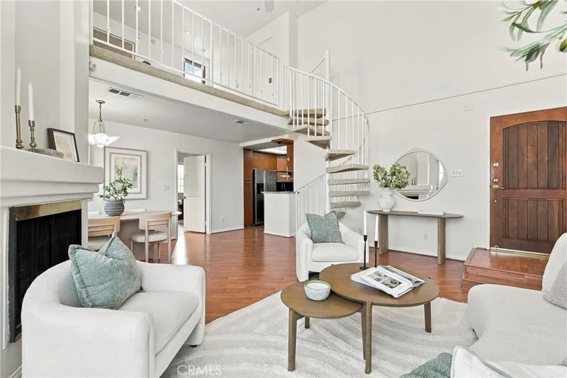 7122 La Tijera Boulevard H201