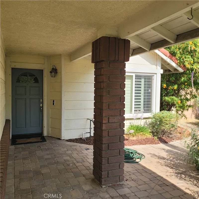 1618 Deanna Way