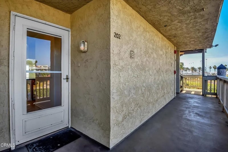 202 E Surfside Drive