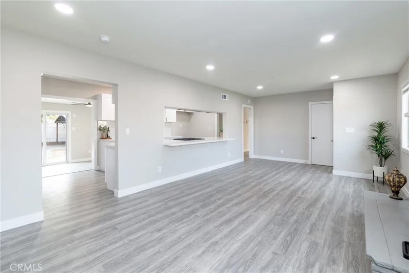 12205 Deerwood