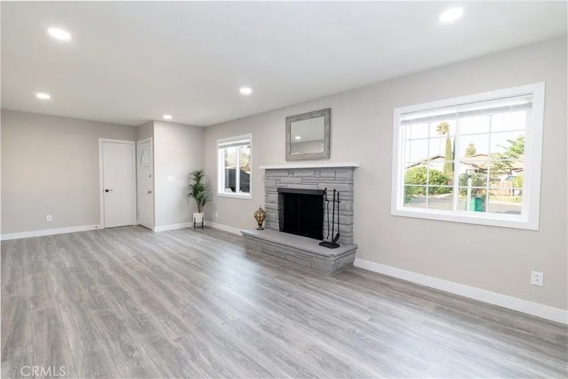 12205 Deerwood