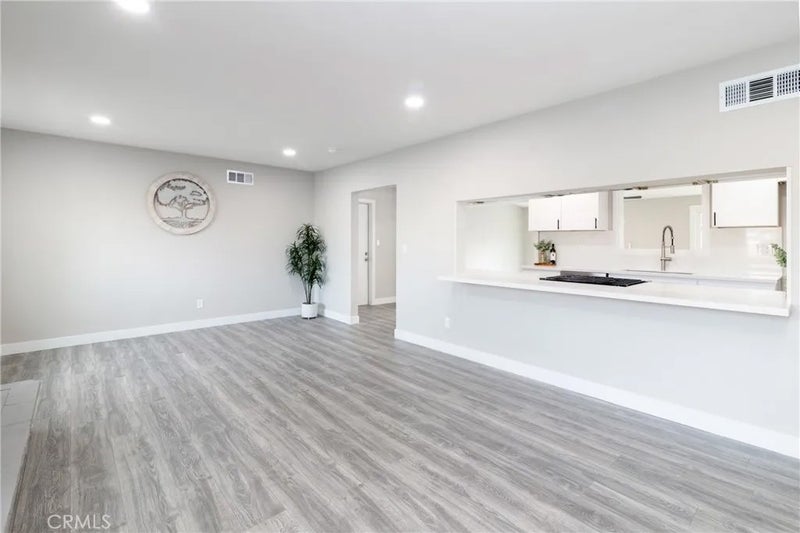 12205 Deerwood