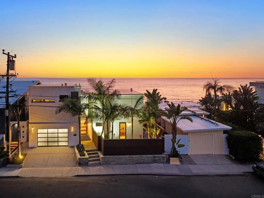 Photo of 341 Pacific Avenue, Solana Beach, CA 92075 (MLS # NDP2602886)