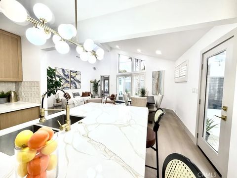 Tiny photo for 5423 E Walkerton St, Long Beach, CA 90808 (MLS # OC25239007)