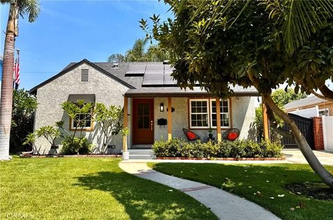 Tiny photo for 5423 E Walkerton St, Long Beach, CA 90808 (MLS # OC25239007)