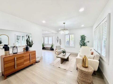 Tiny photo for 5423 E Walkerton St, Long Beach, CA 90808 (MLS # OC25239007)