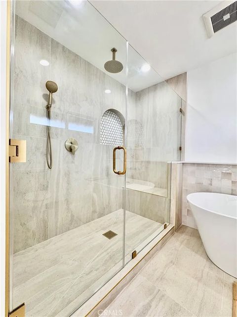 Tiny photo for 5423 E Walkerton St, Long Beach, CA 90808 (MLS # OC25239007)