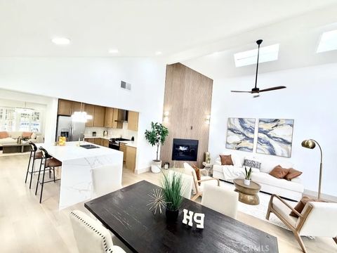 Tiny photo for 5423 E Walkerton St, Long Beach, CA 90808 (MLS # OC25239007)