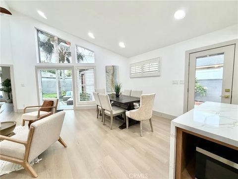 Tiny photo for 5423 E Walkerton St, Long Beach, CA 90808 (MLS # OC25239007)