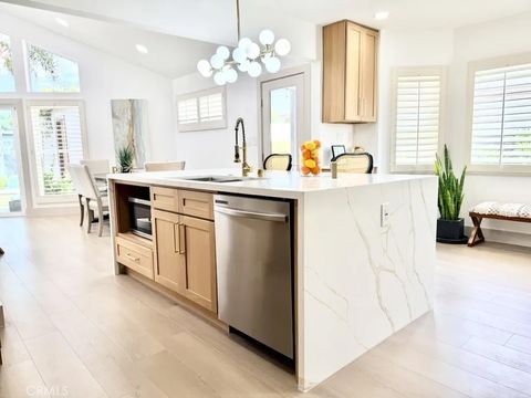 Tiny photo for 5423 E Walkerton St, Long Beach, CA 90808 (MLS # OC25239007)