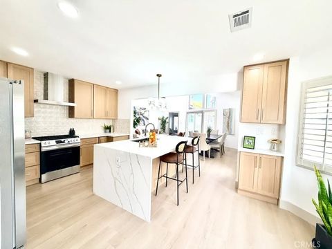 Tiny photo for 5423 E Walkerton St, Long Beach, CA 90808 (MLS # OC25239007)