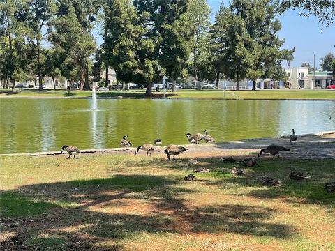 Tiny photo for 5423 E Walkerton St, Long Beach, CA 90808 (MLS # OC25239007)