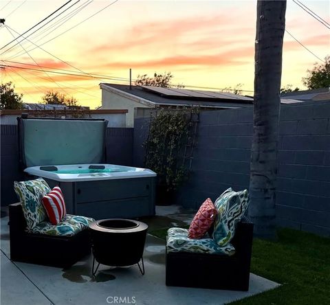 Tiny photo for 5423 E Walkerton St, Long Beach, CA 90808 (MLS # OC25239007)